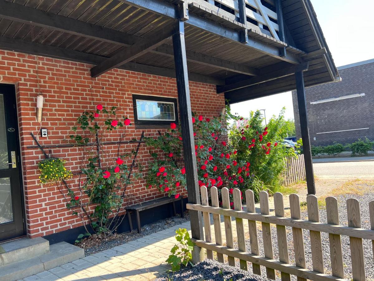 5 Minute Walk To Lego House-2 Bedrooms With Balcony Garden View.Loft Floor Billund  Bagian luar foto